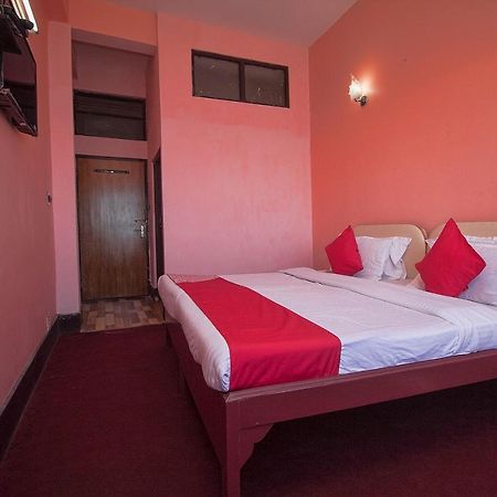 Oyo 23546 Pushpak Hotel ดาร์จีลิง ภายนอก รูปภาพ