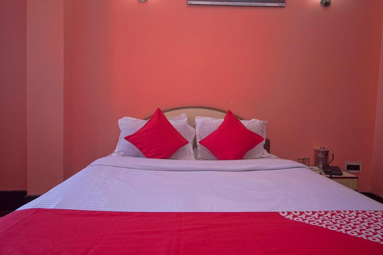 Oyo 23546 Pushpak Hotel ดาร์จีลิง ภายนอก รูปภาพ