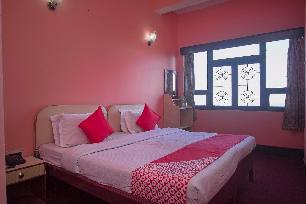 Oyo 23546 Pushpak Hotel ดาร์จีลิง ภายนอก รูปภาพ
