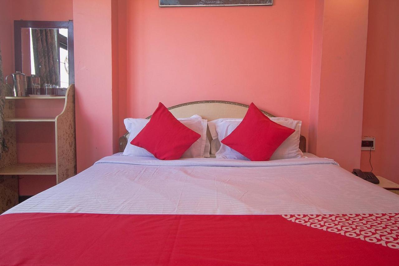 Oyo 23546 Pushpak Hotel ดาร์จีลิง ภายนอก รูปภาพ